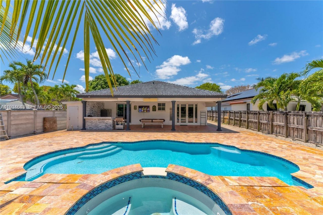 15519 SW 182nd Ln, Miami, FL 33187 Photo