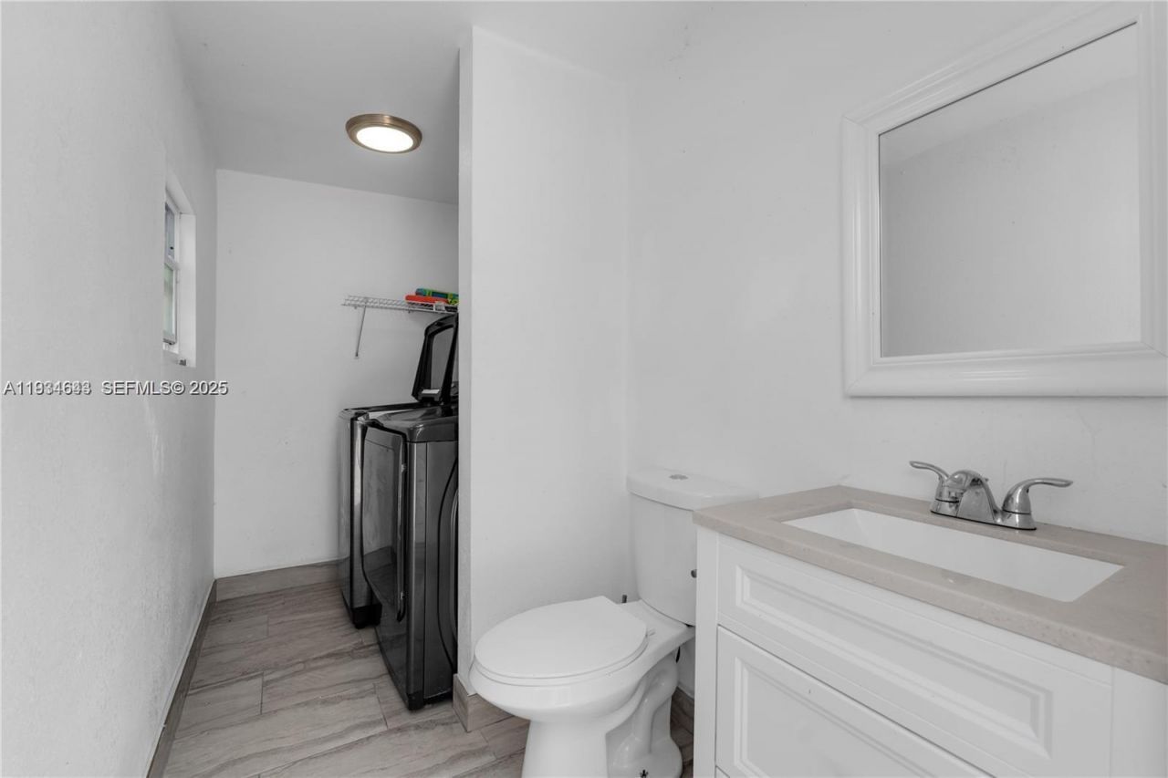 15519 SW 182nd Ln, Miami, FL 33187 Photo