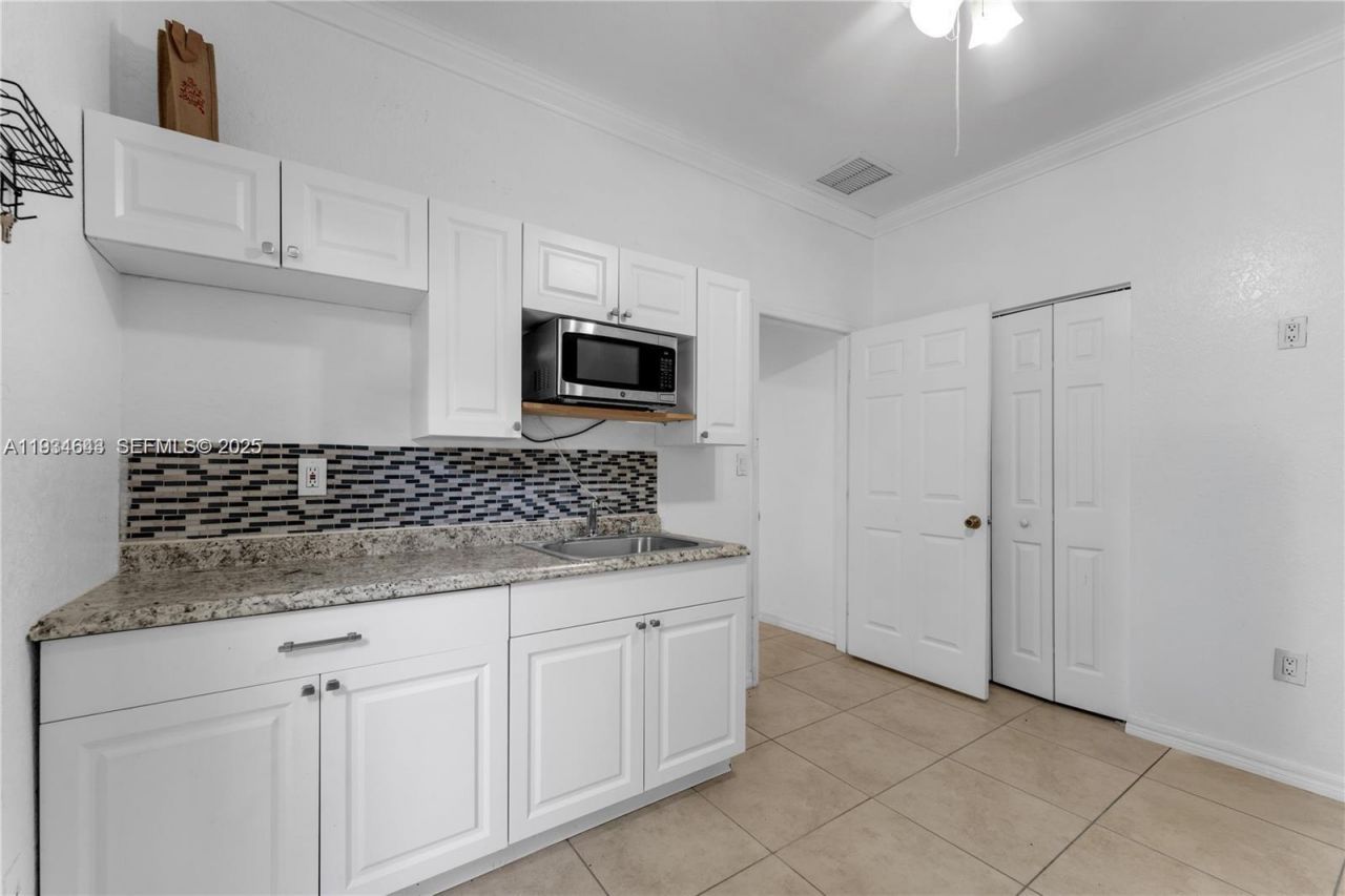 15519 SW 182nd Ln, Miami, FL 33187 Photo