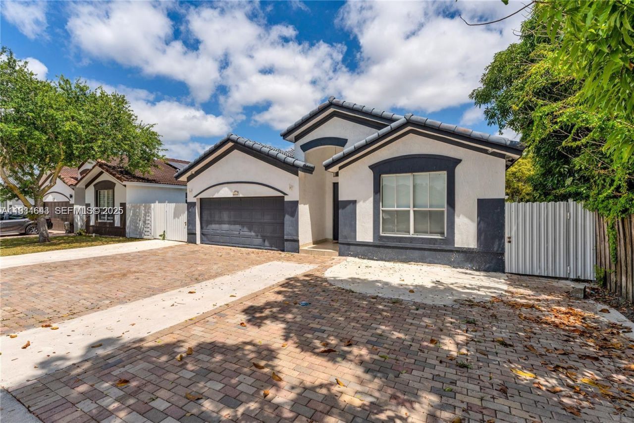 15519 SW 182nd Ln, Miami, FL 33187 Photo