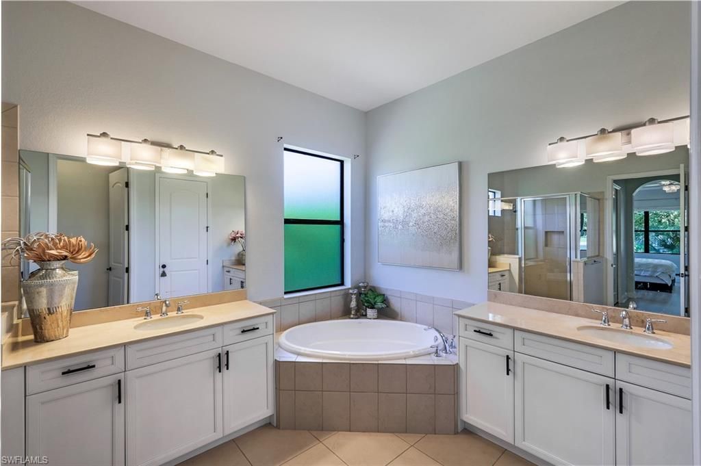1685 Serrano Cir, Naples, FL 34105 Photo