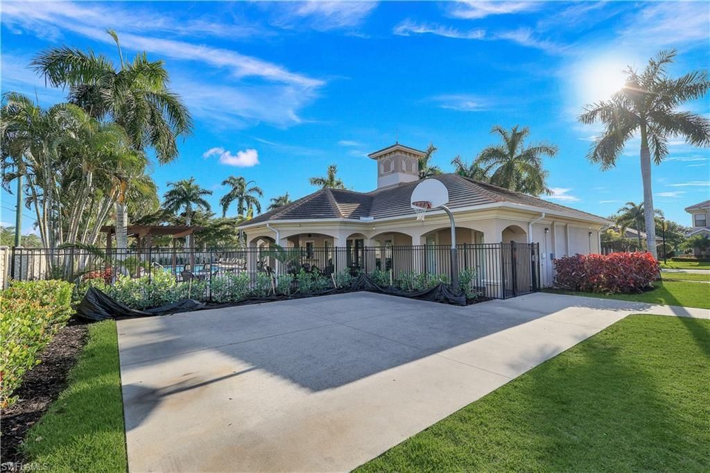 1685 Serrano Cir, Naples, FL 34105 Photo