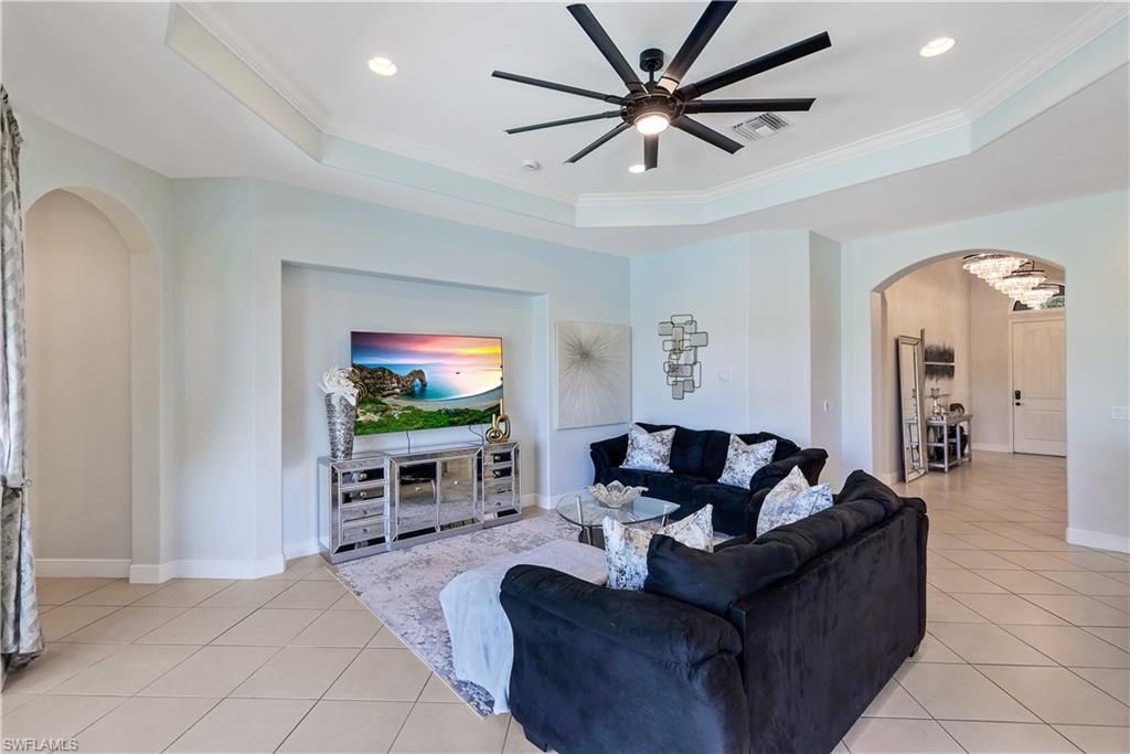 1685 Serrano Cir, Naples, FL 34105 Photo