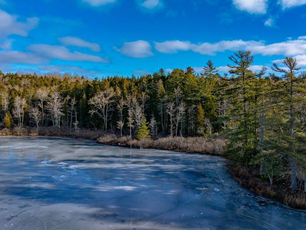 M7L27 Route 200, Waltham, ME 04605