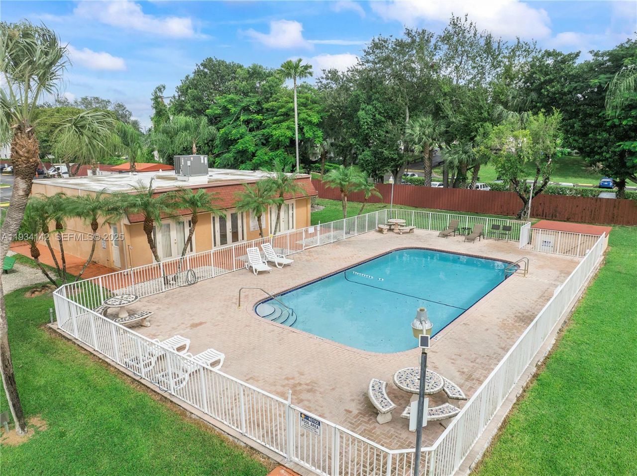 9974 SW 88th St, Unit 1028, Miami, FL 33176 Photo