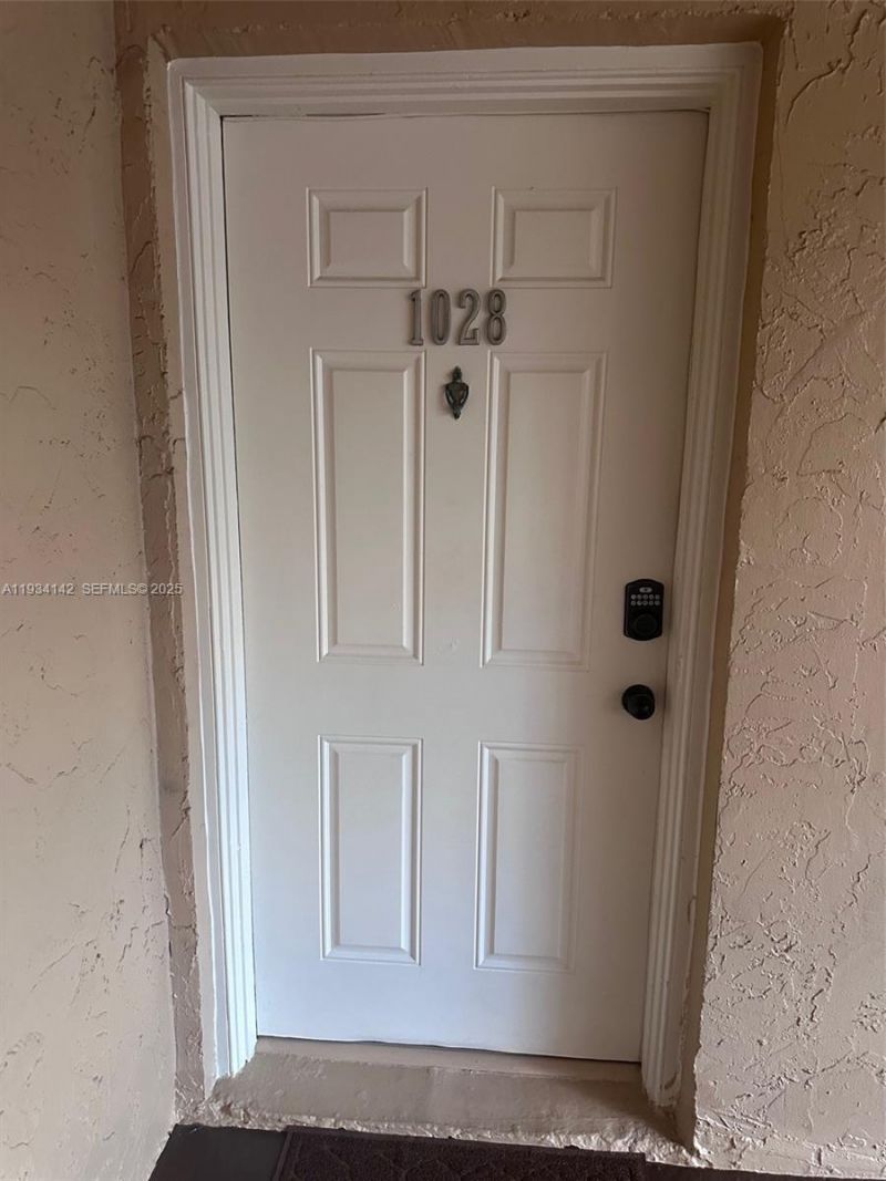 9974 SW 88th St, Unit 1028, Miami, FL 33176 Photo
