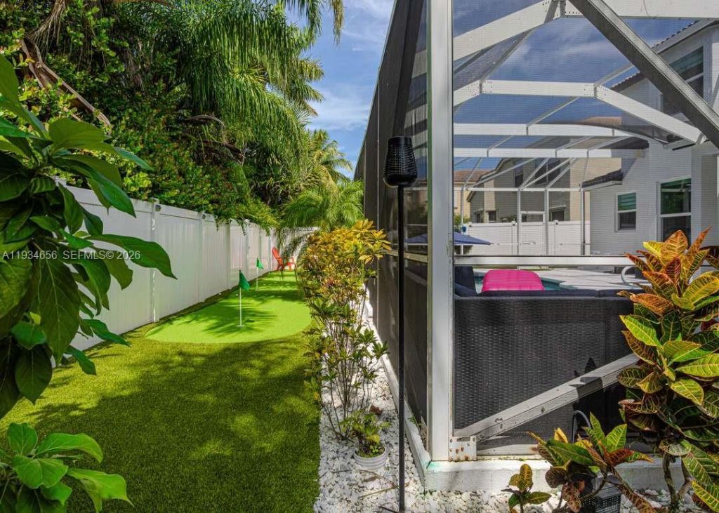 2738 Misty Oaks Cir, Royal Palm Beach, FL 33411 Photo