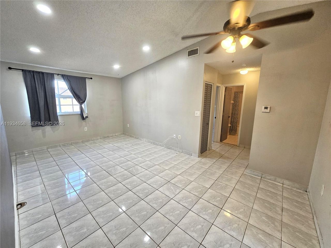 7762 W 34th Ln, Unit 18-202, Hialeah, FL 33018 Photo