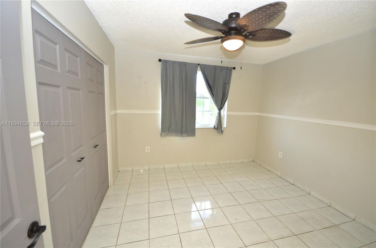 7762 W 34th Ln, Unit 18-202, Hialeah, FL 33018 Photo