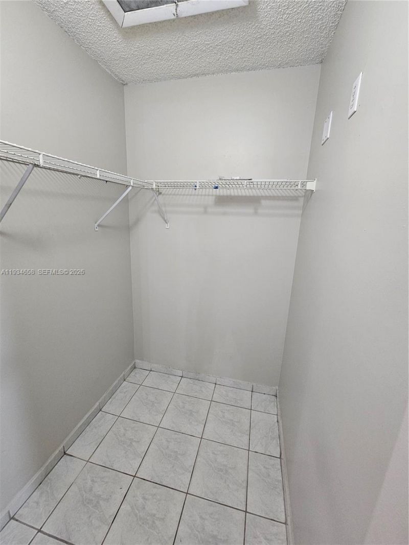 7762 W 34th Ln, Unit 18-202, Hialeah, FL 33018 Photo