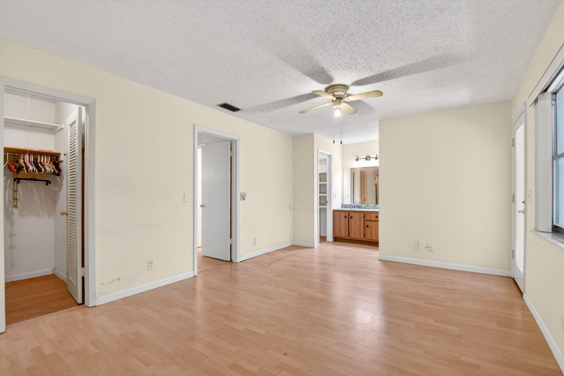 7293 W Oakridge Circle, Lake Worth, FL 33462 Photo