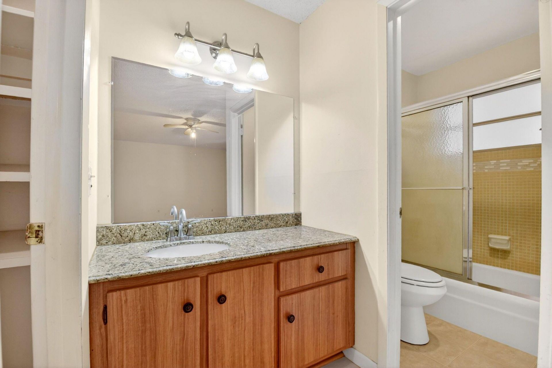 7293 W Oakridge Circle, Lake Worth, FL 33462 Photo