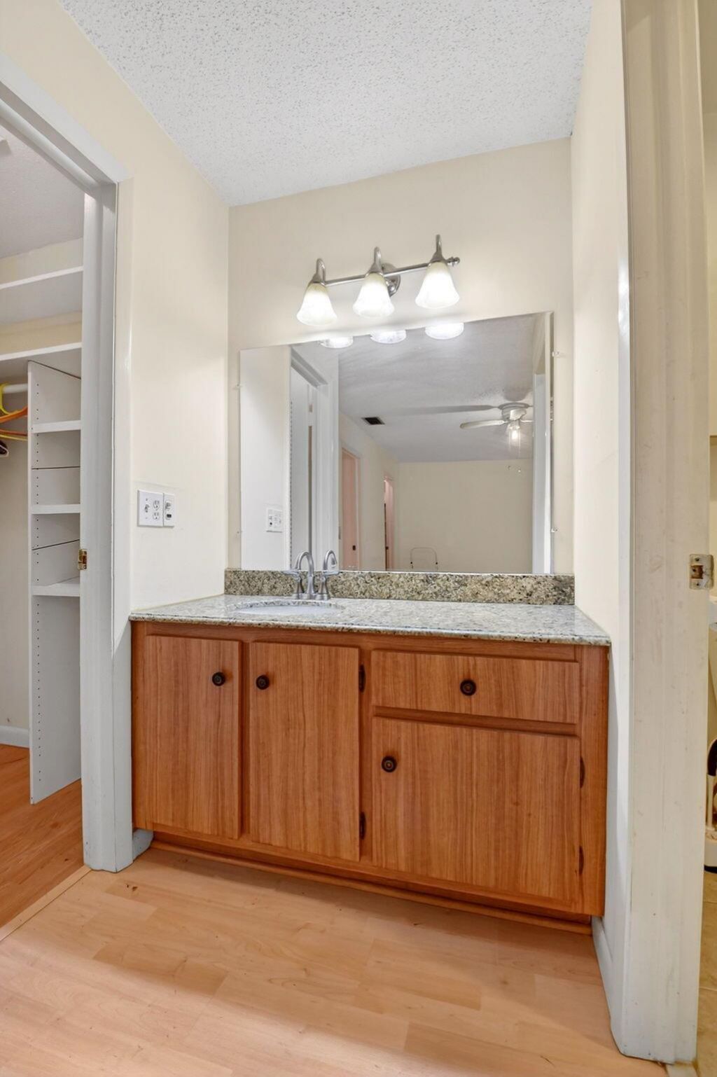 7293 W Oakridge Circle, Lake Worth, FL 33462 Photo