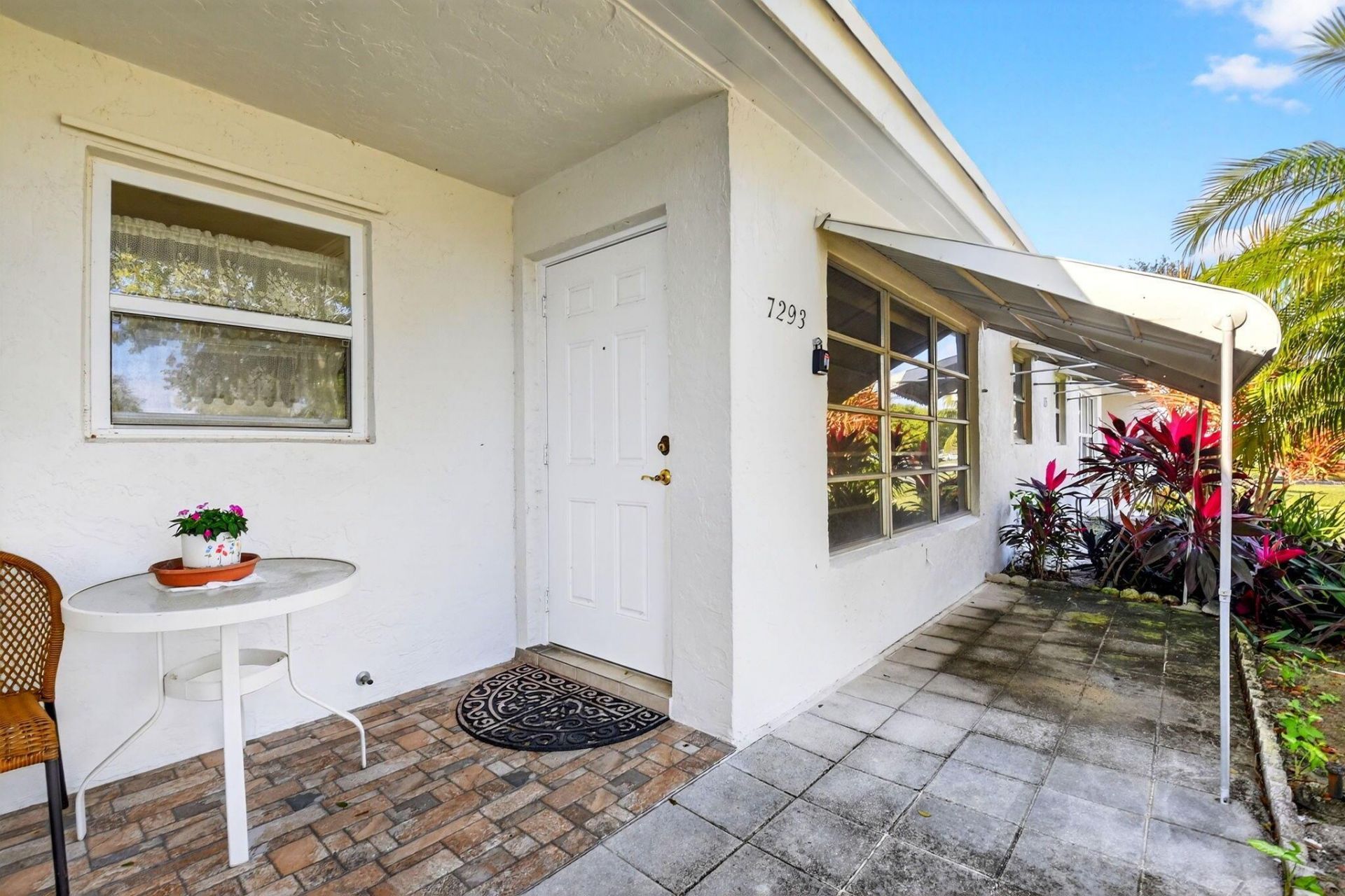 7293 W Oakridge Circle, Lake Worth, FL 33462 Photo