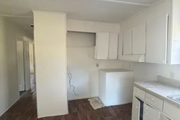 889 Chitwood Street photo 4