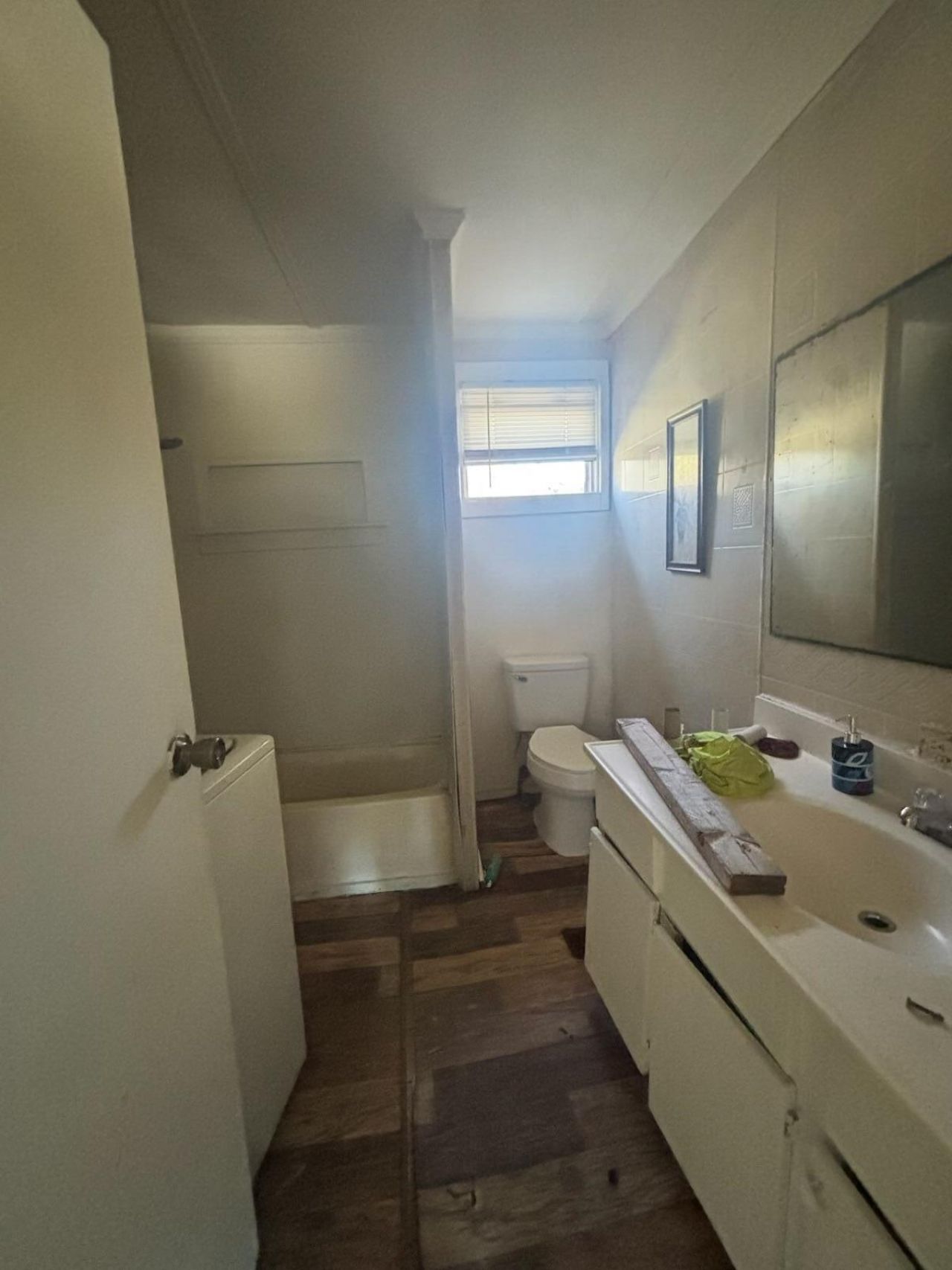 889 Chitwood Street Photo 8