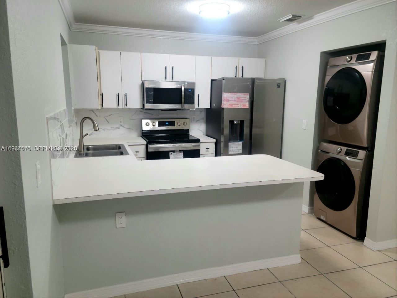 10658 NW 87th Ct, Unit 10658, Hialeah Gardens, FL 33018 Photo