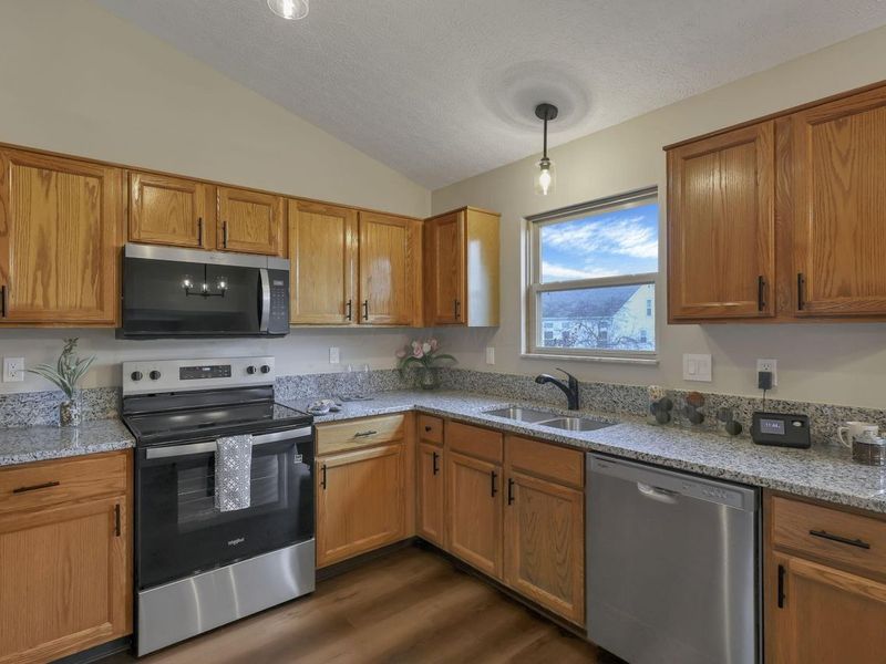 554 Garden Drive, Marysville, OH 43040 Photo 16