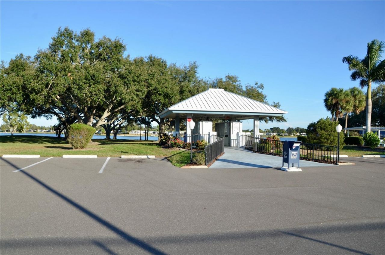 8476 Imperial Circle, Palmetto, FL 34221 Photo