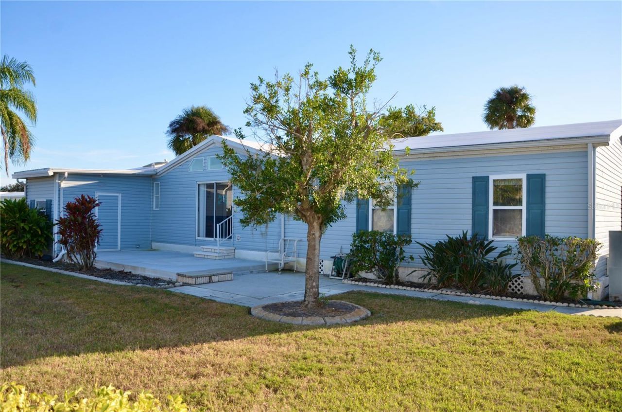 8476 Imperial Circle, Palmetto, FL 34221 Photo