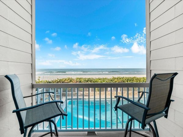 102 68TH STREET, Unit 102, HOLMES BEACH, FL 34217