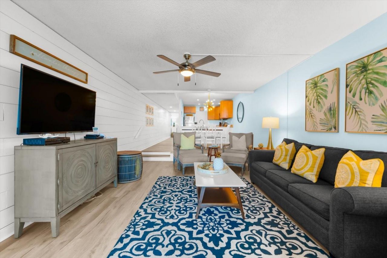 102 68th Street, Unit 102, Holmes Beach, FL 34217 Photo