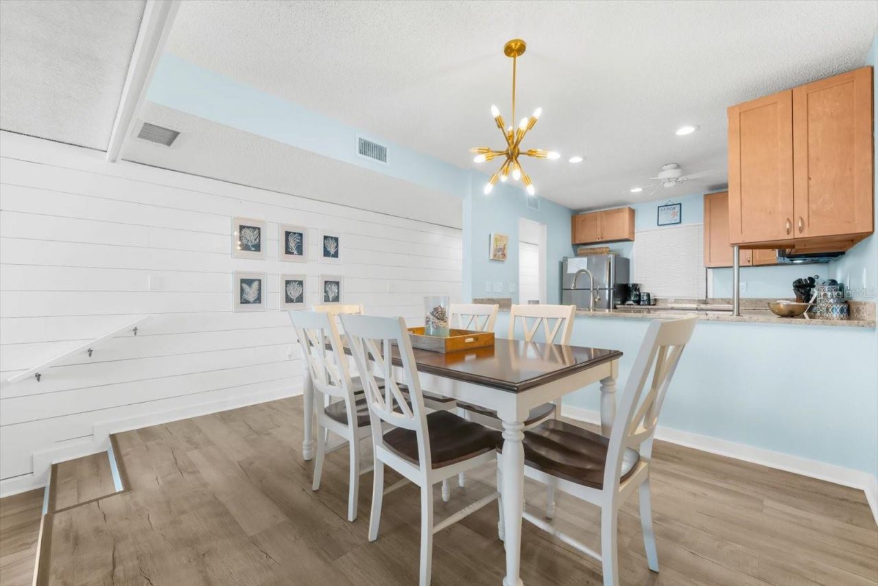 102 68th Street, Unit 102, Holmes Beach, FL 34217 Photo