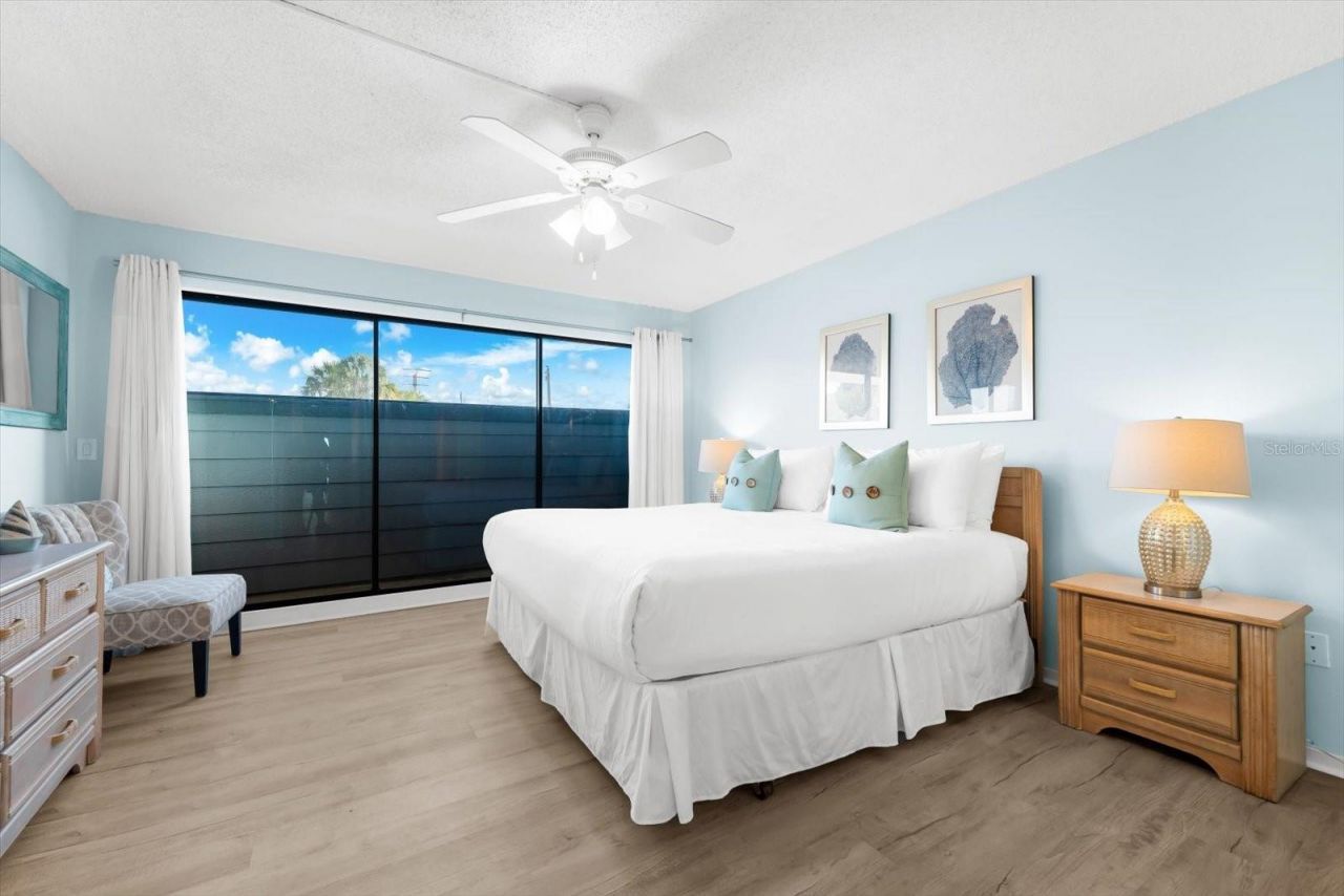 102 68th Street, Unit 102, Holmes Beach, FL 34217 Photo