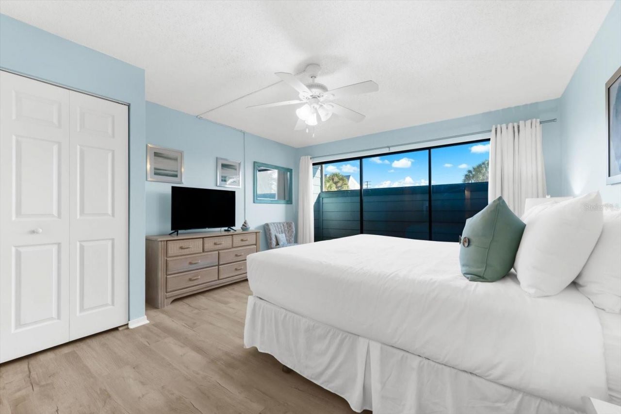 102 68th Street, Unit 102, Holmes Beach, FL 34217 Photo