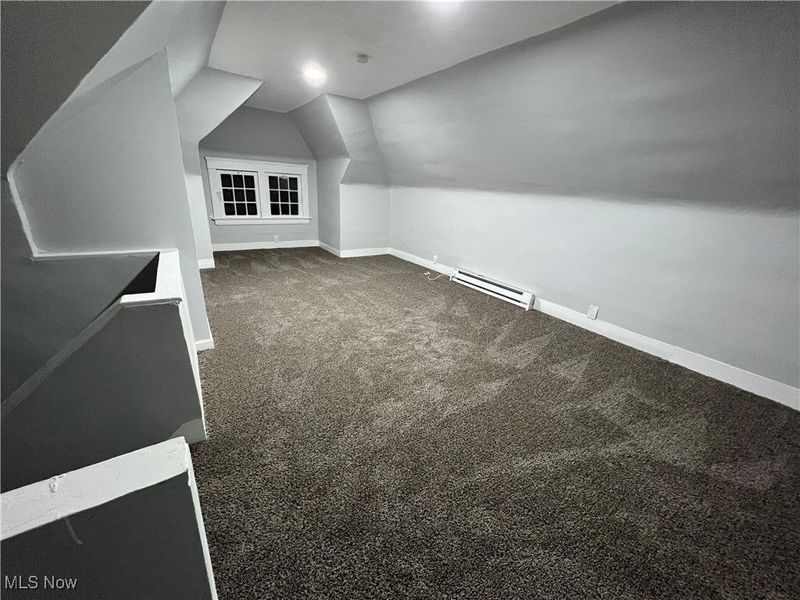 9003 Kempton Avenue, Cleveland, OH 44108 Photo 19