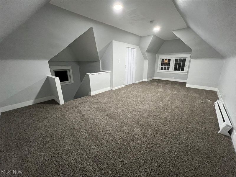 9003 Kempton Avenue, Cleveland, OH 44108 Photo 20