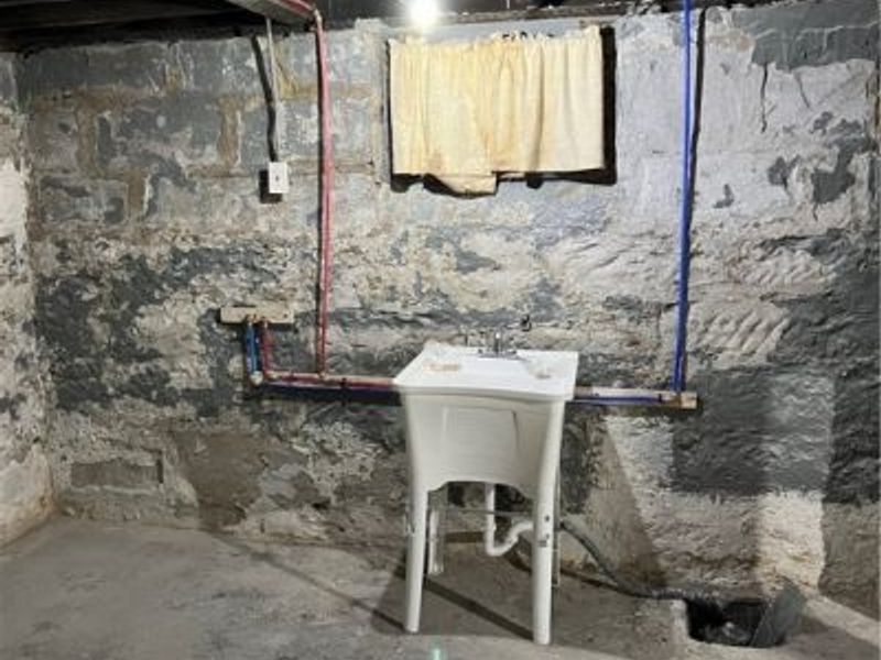 9003 Kempton Avenue, Cleveland, OH 44108 Photo 24