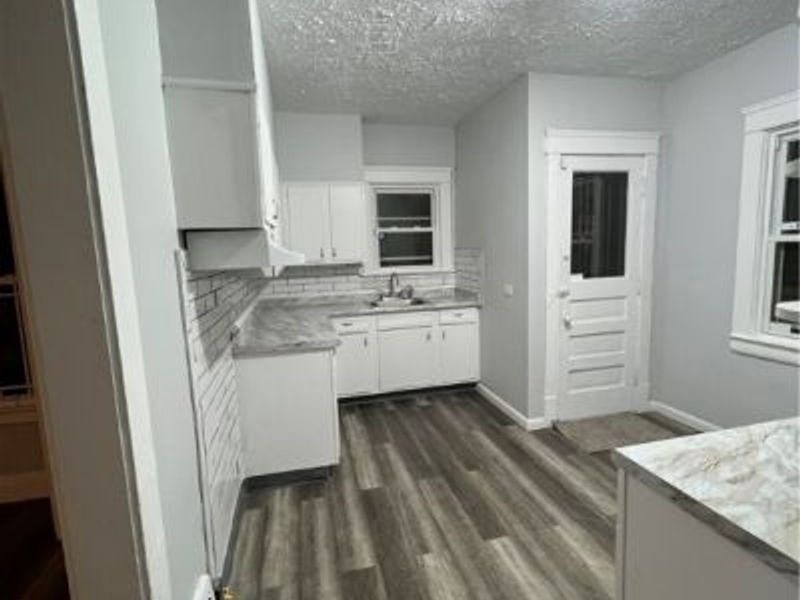 9003 Kempton Avenue, Cleveland, OH 44108 Photo 7