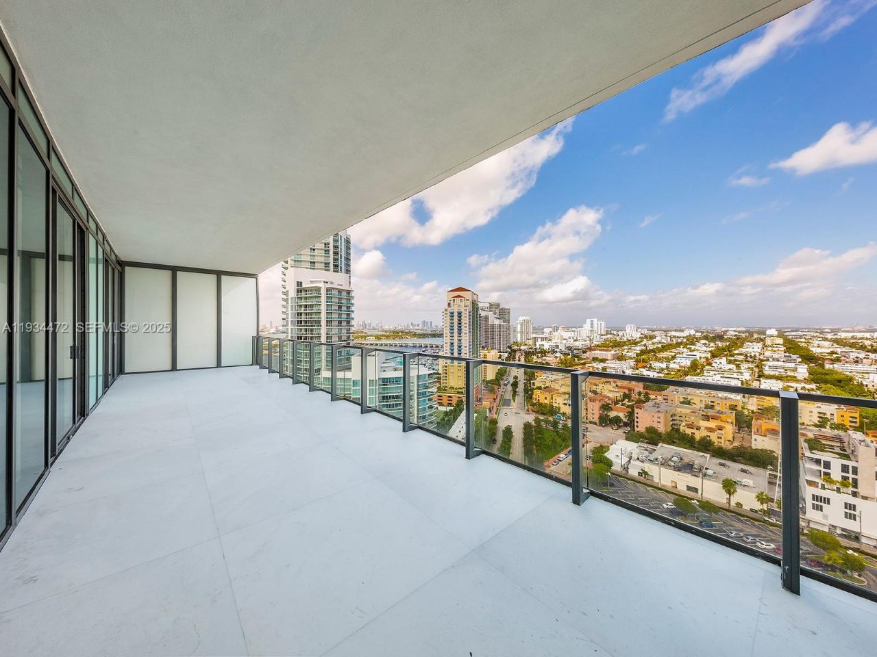 800 S Pointe Dr, Unit 2103, Miami Beach, FL 33139 Photo