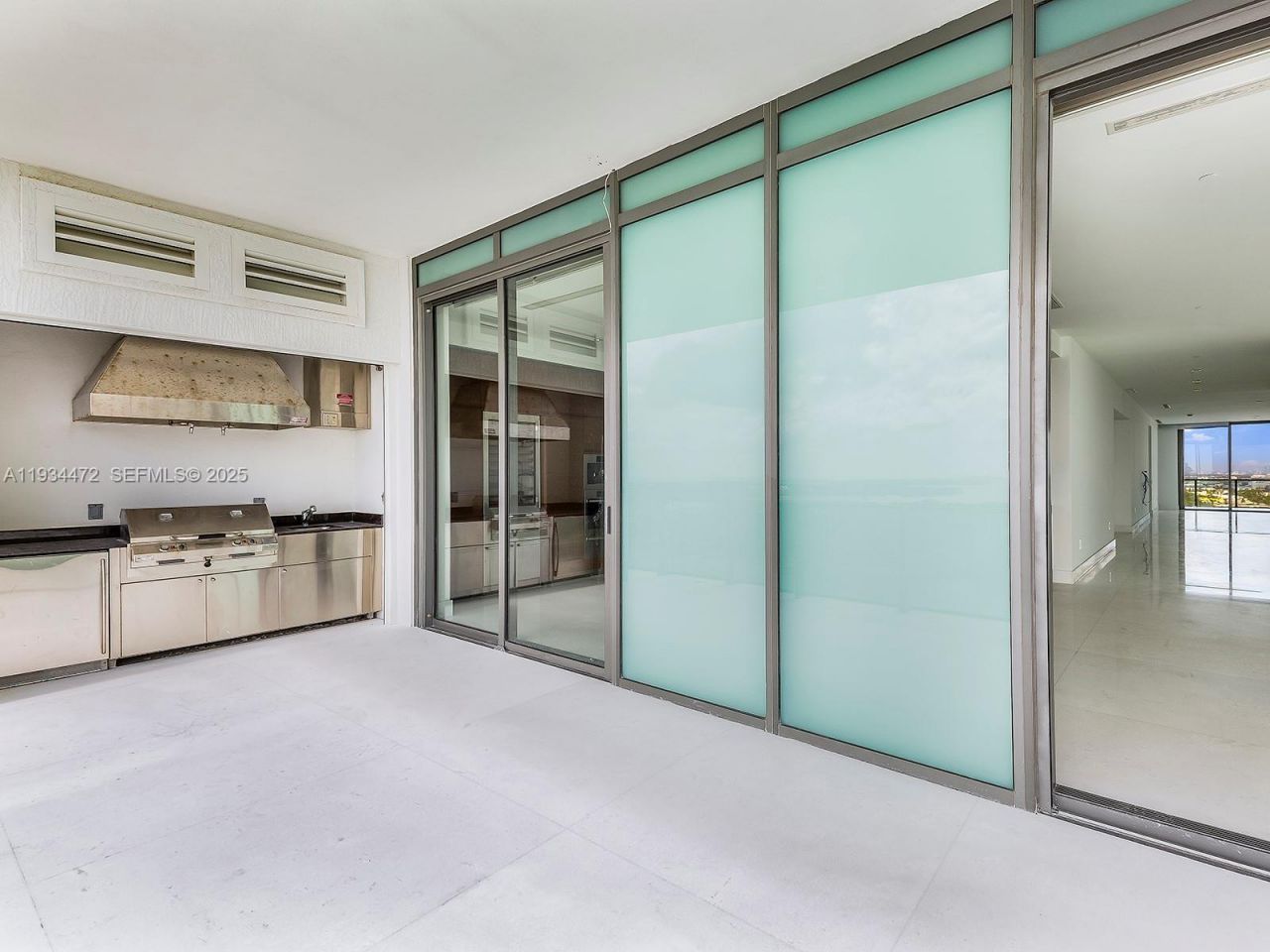 800 S Pointe Dr, Unit 2103, Miami Beach, FL 33139 Photo