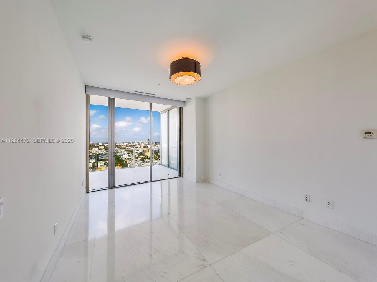 800 S Pointe Dr, Unit 2103, Miami Beach, FL 33139 Photo