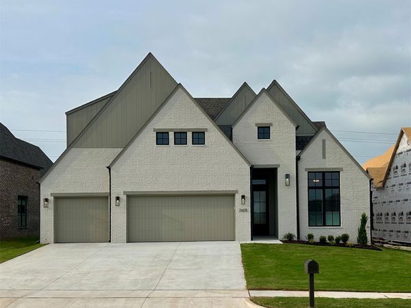 2605 W Twin Oaks Street, Broken Arrow, OK 74012