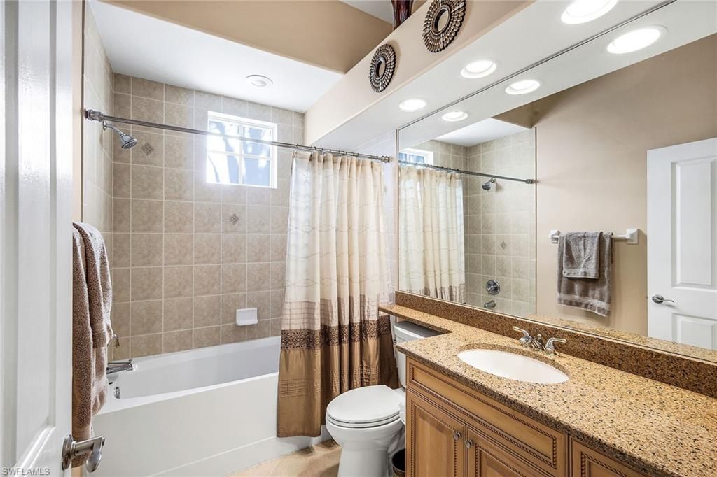 8524 Via Lungomare Cir, Unit 206, Estero, FL 33928 Photo