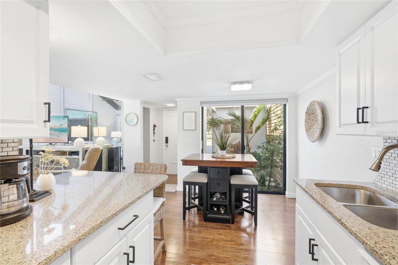 6147 43rd Street W, Unit 3, Bradenton, FL 34210 Photo