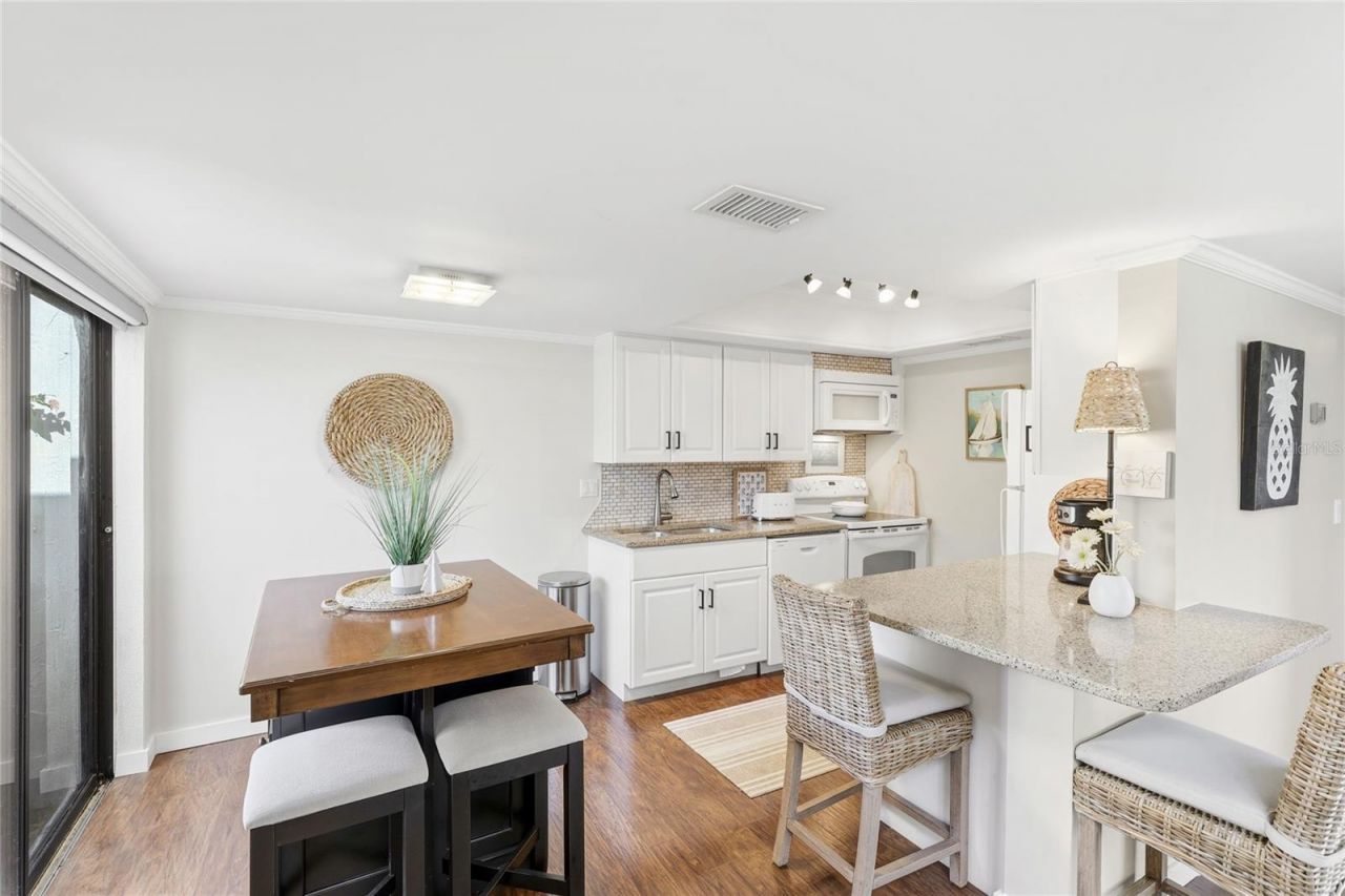 6147 43rd Street W, Unit 3, Bradenton, FL 34210 Photo