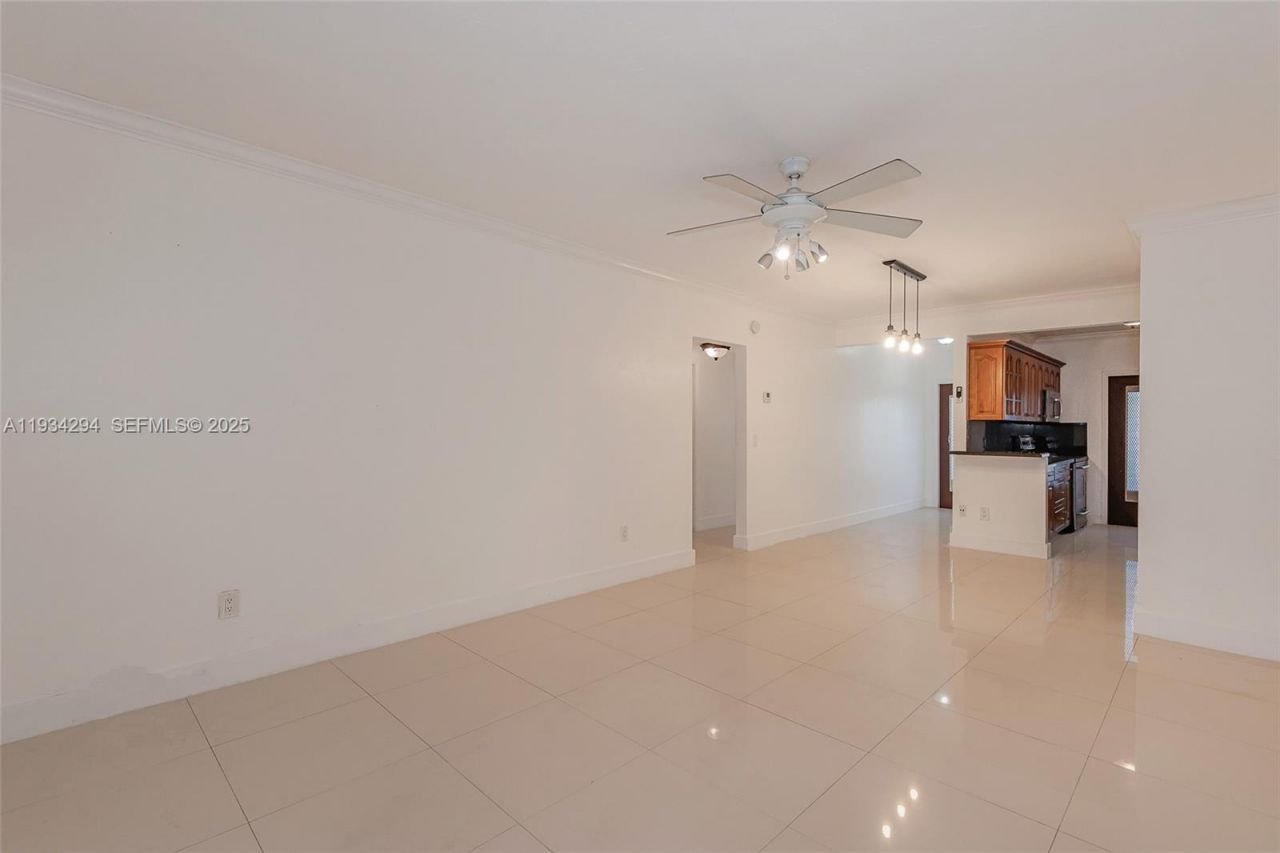1560 NE 127th St, Unit 113, North Miami, FL 33161 Photo