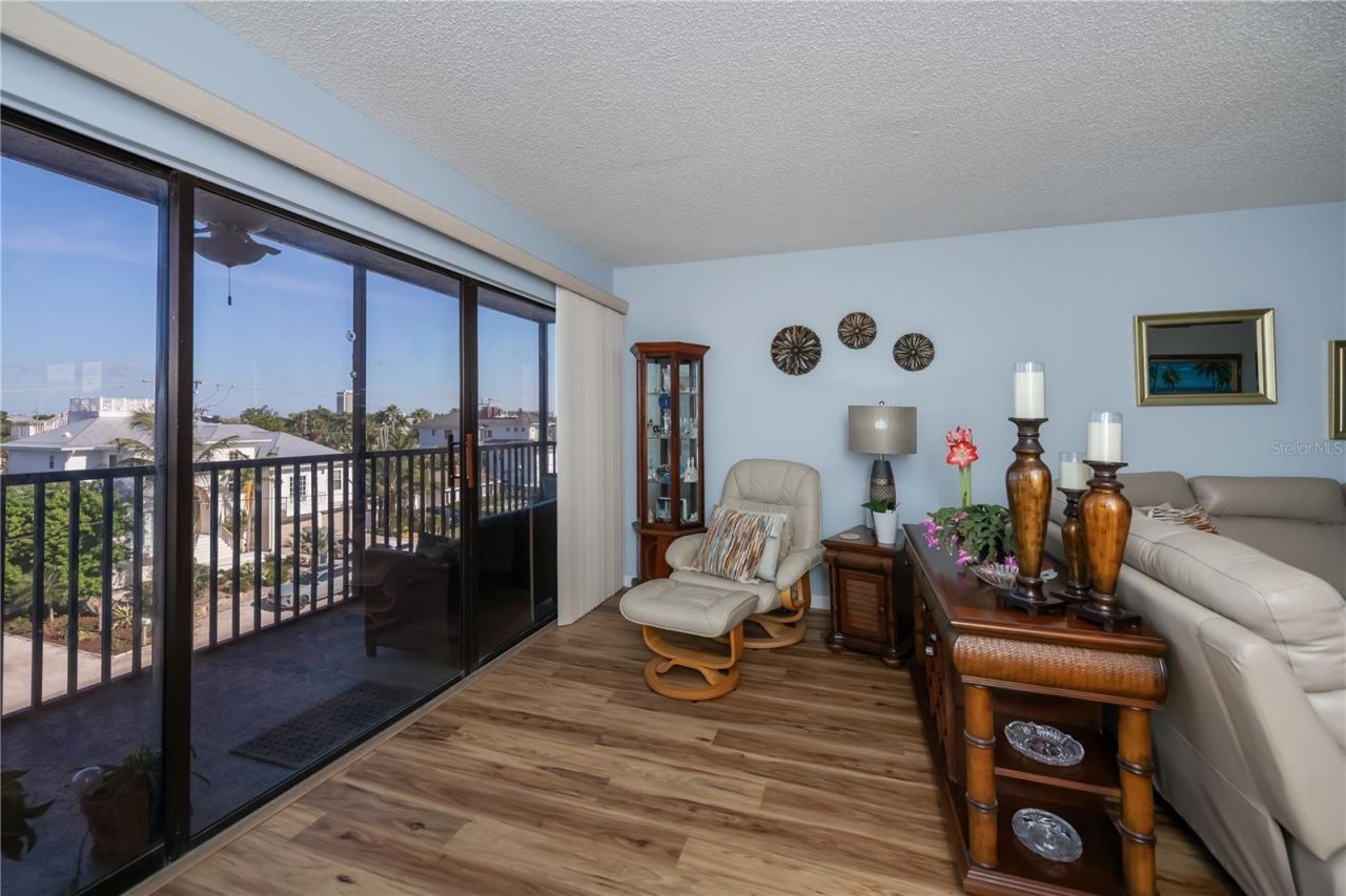 1001 Benjamin Franklin Drive, Unit 406, Sarasota, FL 34236 Photo