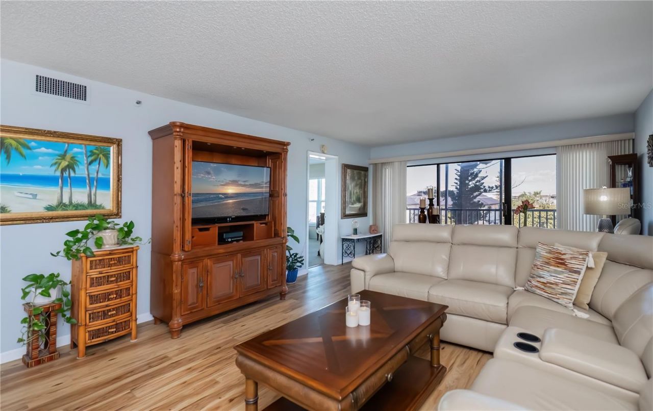 1001 Benjamin Franklin Drive, Unit 406, Sarasota, FL 34236 Photo