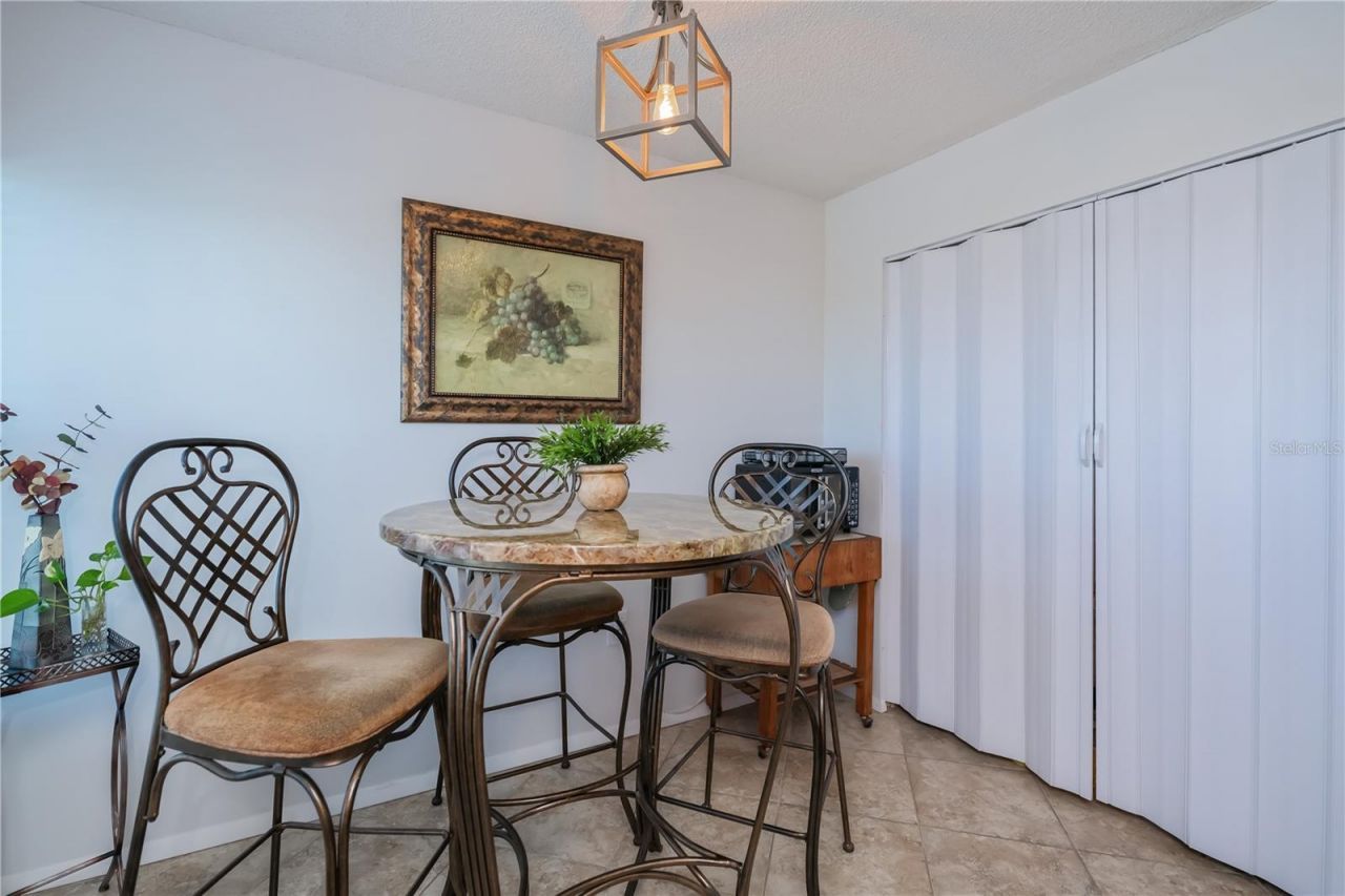 1001 Benjamin Franklin Drive, Unit 406, Sarasota, FL 34236 Photo