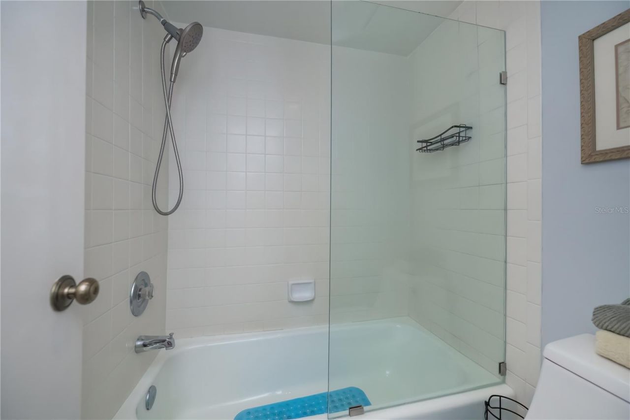 1001 Benjamin Franklin Drive, Unit 406, Sarasota, FL 34236 Photo