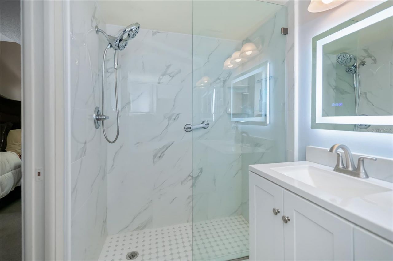 1001 Benjamin Franklin Drive, Unit 406, Sarasota, FL 34236 Photo