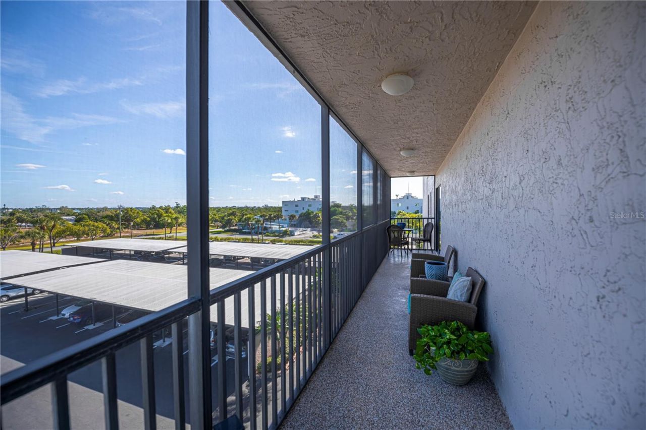 1001 Benjamin Franklin Drive, Unit 406, Sarasota, FL 34236 Photo