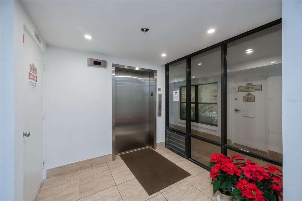 1001 Benjamin Franklin Drive, Unit 406, Sarasota, FL 34236 Photo