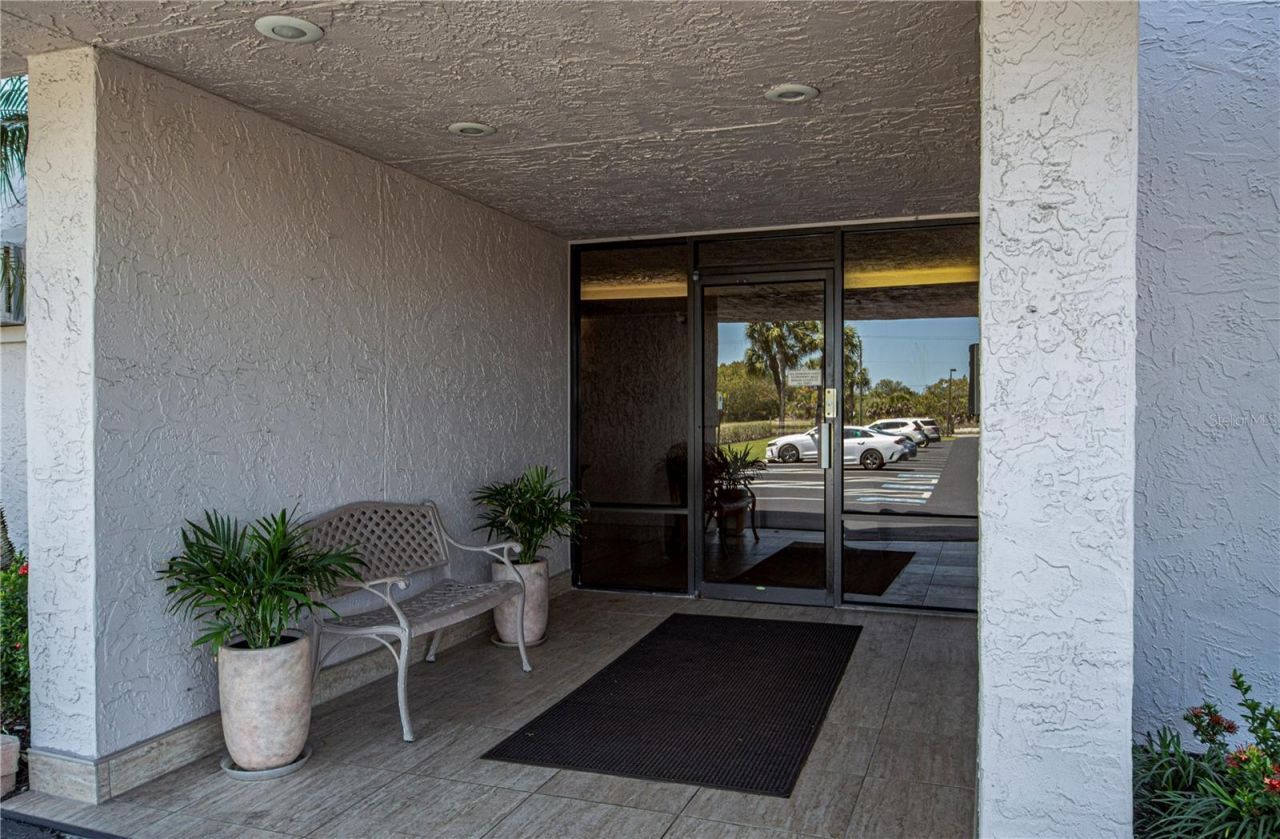 1001 Benjamin Franklin Drive, Unit 406, Sarasota, FL 34236 Photo