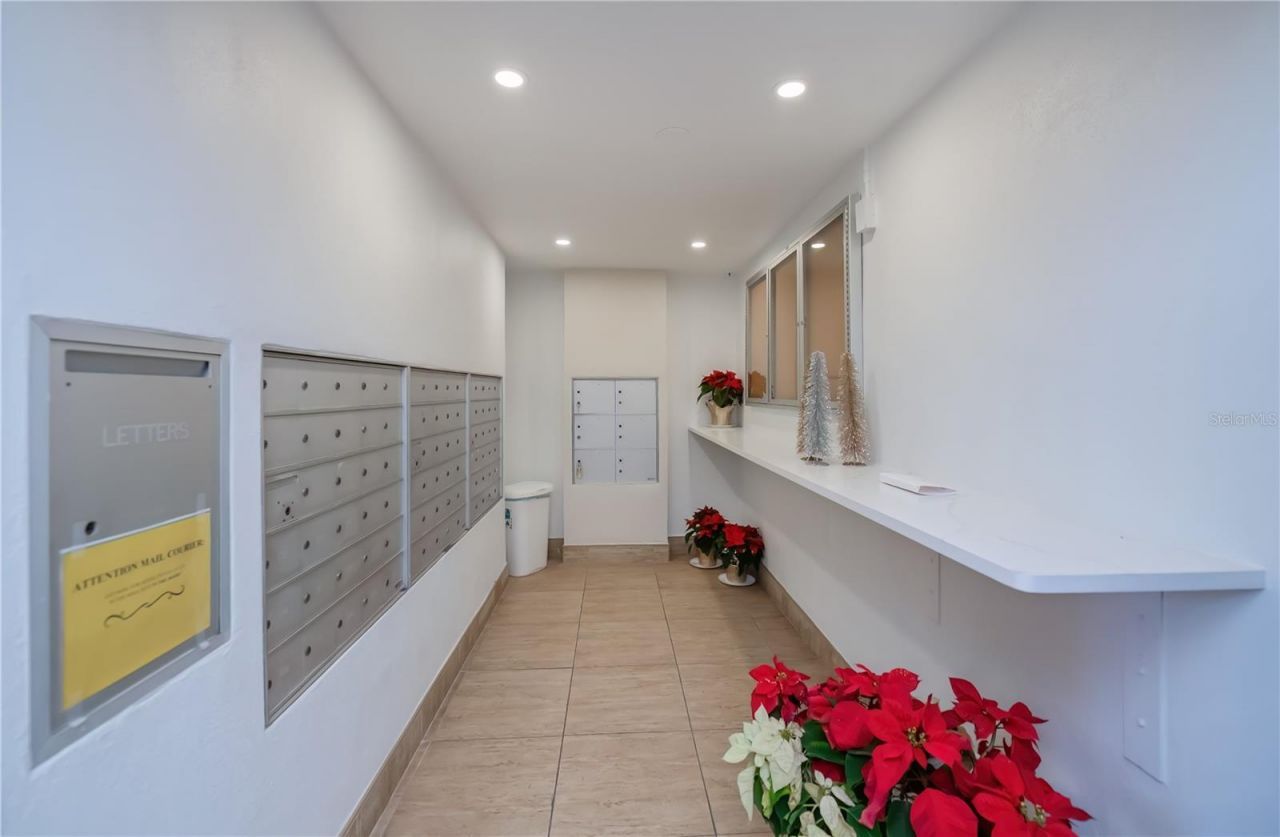 1001 Benjamin Franklin Drive, Unit 406, Sarasota, FL 34236 Photo